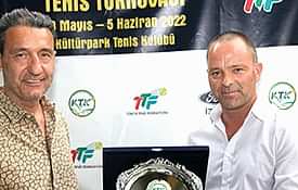 Ford İzkar T400 Senyör Tenis Turnuvası